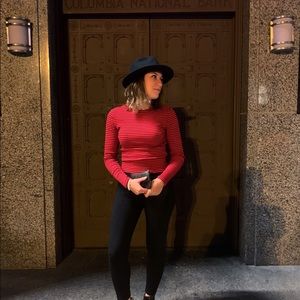 Meet your Posher, Abigail